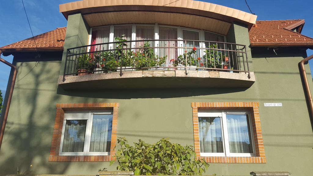 Szigeti Apartmanhaz Pécs Zewnętrze zdjęcie